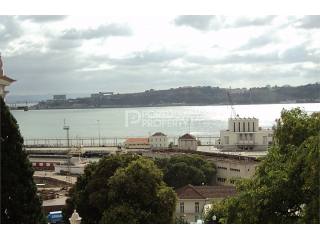 Fantastic duplex apartment in a..