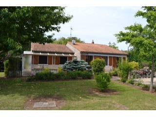 Large Bungalow in Verteuil Sur Charente