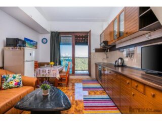 Apartman sa pogledom na more - 150 m od plaže