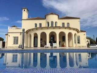 Fabulous Villa With Guest House In Elche