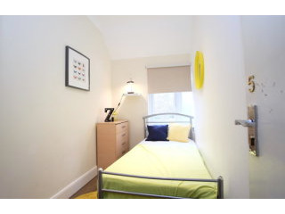 Single with single bed near Chiswick..