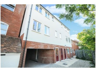 2 Bedroom Flat/Apartment To Rent