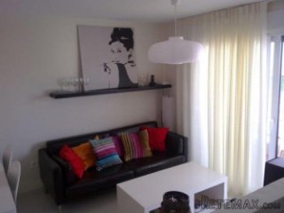 APARTAMENTO TOTALMENTE RENOVADO EN EL 2011 MUY BONITO Y..