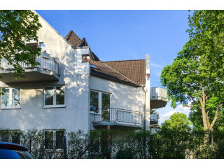 Luxurious Apartment in Residential Area