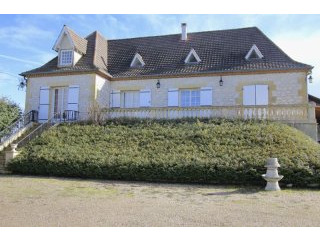 Stunning 3 bed perigourdine style house..