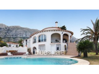 Substantial Family Villa in Denia