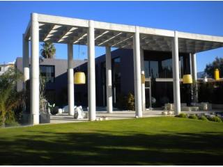 Villa for sale in New Golden Mile..