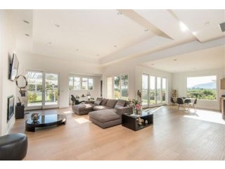 5 Bedrooms - Property - CA - For Sale