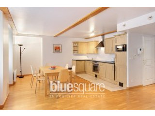 Old Antibes - 4 Room duplex apartment