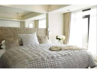 3 bed flat to rent in Piccadilly..