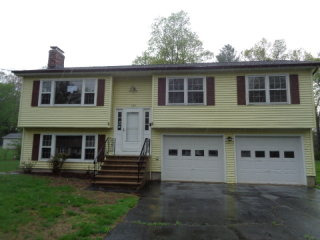 142 Daley Rd Bristol, CT, 06010..