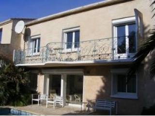 Detached House, 2 Apartments, Pool