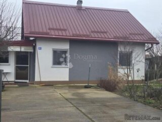 Obiteljska kuća Lučko Ježdovec