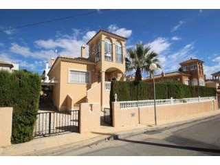 2 Bedrooms - Villa - Alicante - For Sale