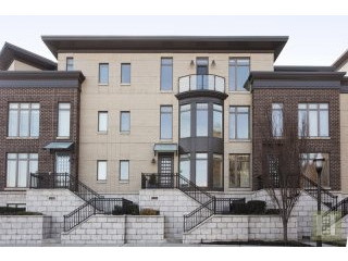 4 bedroom Apartment For Sale: 2 HENLEY..