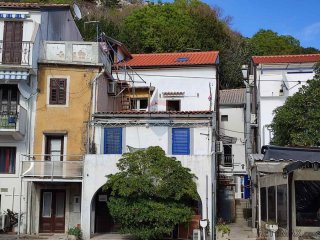 Baška- troetažni stan 85m2, pogled, terasa