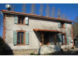 Detached Character House near Nanteuil..