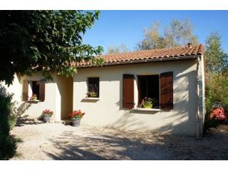 Modern habitable property with garden