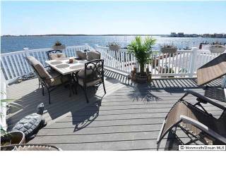 5 bedroom Flat For Sale: 535 Bayview..