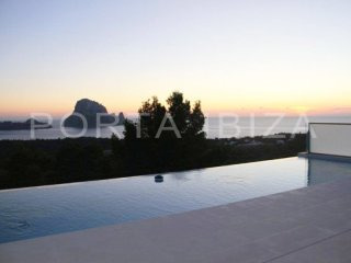 Fantastic duplex in Cala Carbo with..