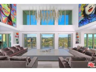3 bedroom Flat For Sale: 10727..