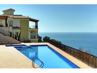 Beautiful Ground Floor With Sea Views..