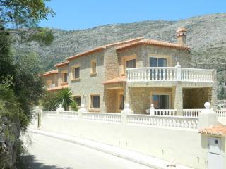 Finca for sale in Benichembla