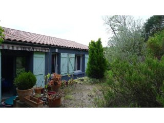 4 Bedrooms - Villa -..
