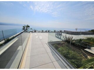 PENTHOUSE SA VLASTITIM BAZENOM