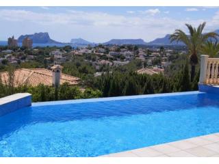 Immaculate South Facing Villa with..