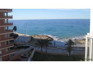 PISO EN CALPE CON VISTAS AL MAR, A 10 METROS DE LA PLAYA Y..