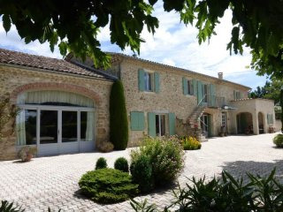 Large Renovated Stone House With Gite..
