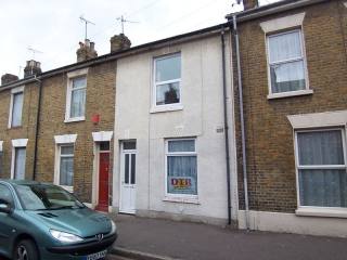 2 bedroom house in SHEERNESS