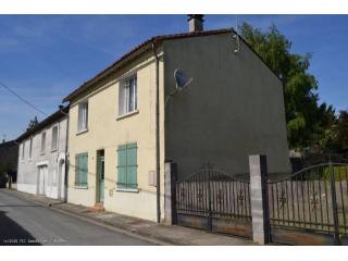 4 Bedroom House in A Picturesque..