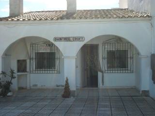Bungalow with large solarium and large..