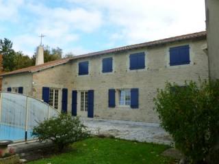 Detached House With Covered Swimming..