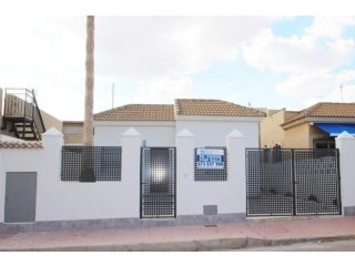 2 Bedrooms - Villa - Alicante - For Sale