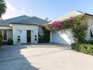 3 bedroom House For Sale: 70 Caribe..