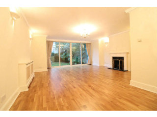 95 Belsize Lane