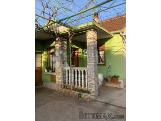 Obiteljska kuća 150m od mora
