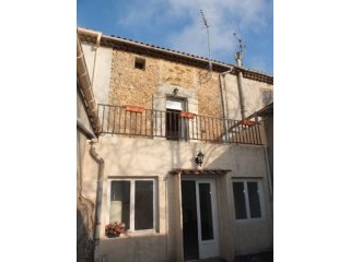 Spacious Renovated Village House With 3..