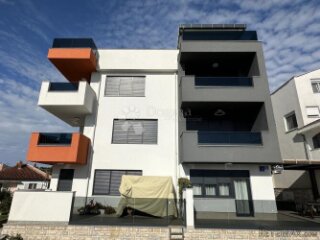 PENTHOUSE PETRČANE UZ MORE