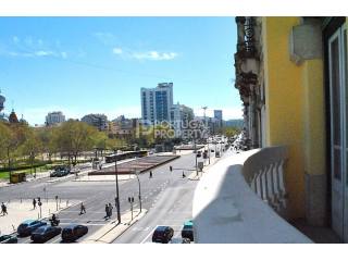 10 Bedroom Central Apartment with Great..