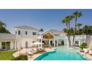 6 Bedrooms - Villa - Malaga - For Sale