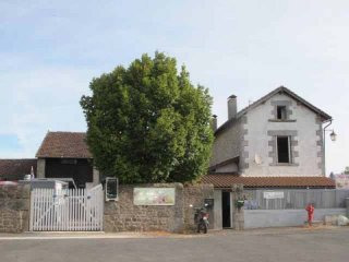 3 Bedroom Village House With Courtyard..