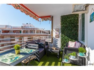 Flat with 2 bedrooms and 1 bathroom with views to the..