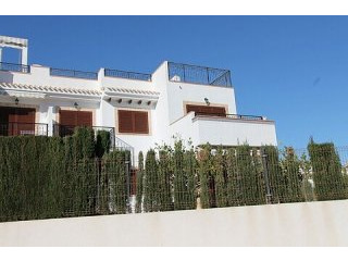 3 Bed Penthouse with Solarium and Sea..