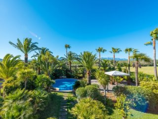Country Home With Holiday Rentals..