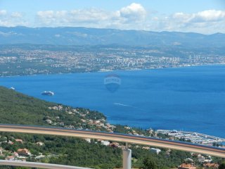 OPATIJA,DOBREĆ- Stan 98,75 m2 s pogledom na more
