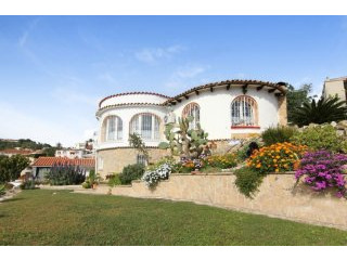Quaint Spanish style villa with..